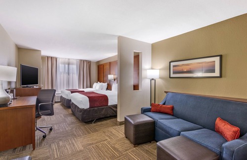 Brunswick Hotel | Comfort Suites Brunswick