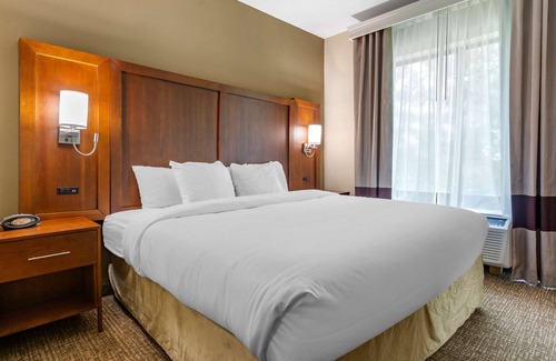 Clayton Hotel | Comfort Suites Clayton - Garner