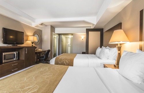 Downtown Montreal Hotel | Comfort Suites Downtown
