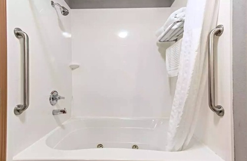 Fairview Heights Hotel | Comfort Suites Fairview Heights - St. Louis