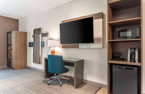 Gatlinburg Hotel | Comfort Suites Gatlinburg Downtown-Convention Center