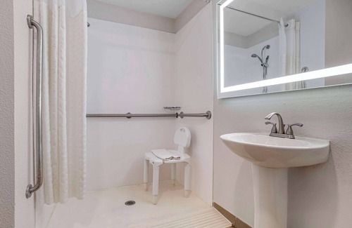 Hattiesburg Hotel | Comfort Suites Hattiesburg near University