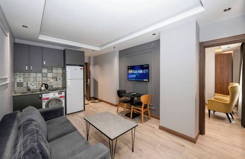 Bahcelievler Hotel | Comfort Suites Hotel
