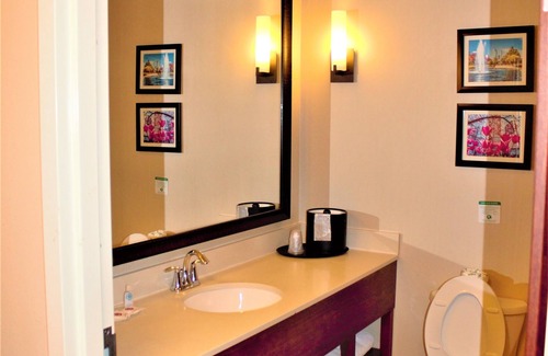 Huntersville Hotel | Comfort Suites Huntersville near Lake Norman