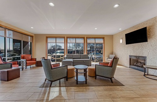 Huntsville Hotel | Comfort Suites Huntsville MidCity District at Research Park