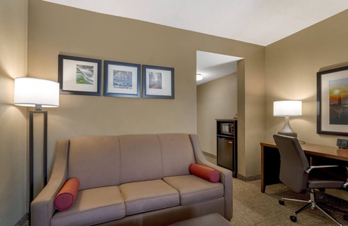 Knoxville Hotel | Comfort Suites Knoxville North