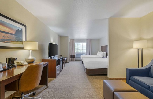 Lake Geneva Hotel | Comfort Suites Lake Geneva East