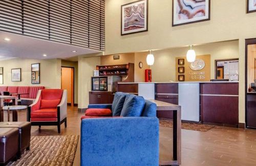 Jeffersontown Hotel | Comfort Suites Louisville East