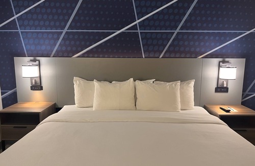 Buechel Hotel | Comfort Suites Louisville Airport