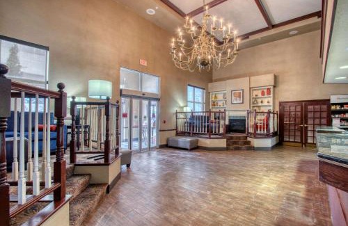 Madison Hotel | Comfort Suites Madison West - Middleton