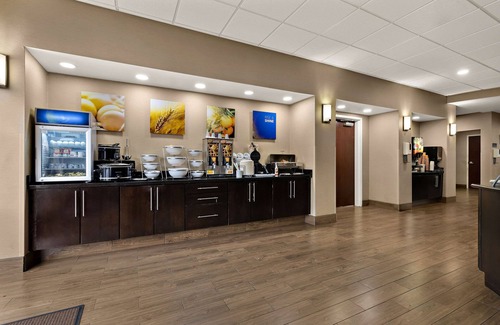 Nashville Hotel | Comfort Suites Nashville near Percy Priest Lake
