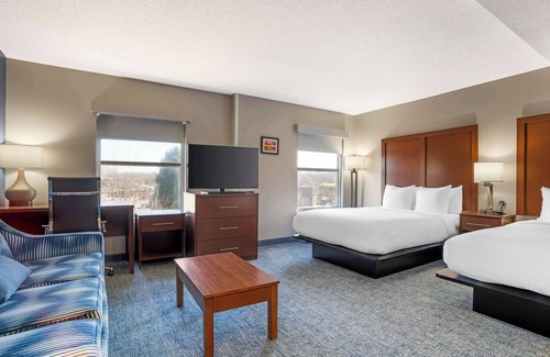 Huntersville Hotel | Comfort Suites near Birkdale Village- Huntersville