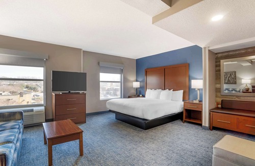 Huntersville Hotel | Comfort Suites near Birkdale Village- Huntersville
