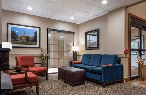 State College Hotel | Comfort Suites near Penn State - State College, PA