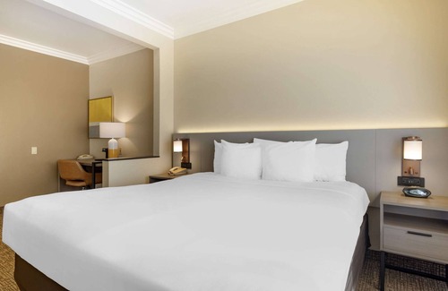 Townsite Hotel | Comfort Suites Oceanside Camp Pendleton Area