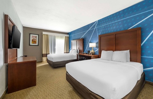 Council Bluffs Hotel | Comfort Suites Omaha East-Council Bluffs