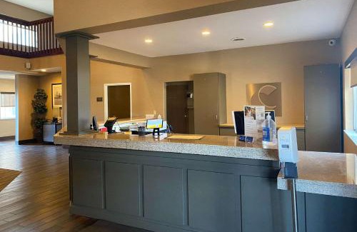 Peoria Hotel | Comfort Suites Peoria I-74