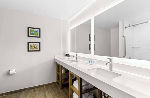 Kedron Hotel | Comfort Suites