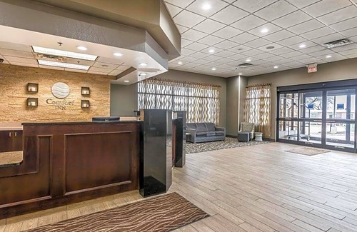 South Central Omaha Hotel | Comfort Inn SW Omaha I-80