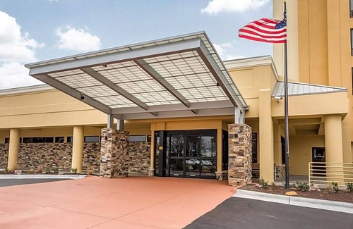 South Central Omaha Hotel | Comfort Inn SW Omaha I-80