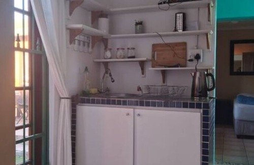 Flamingo Vlei Apartment | Comfortable 1 bed apartment close to the beach.