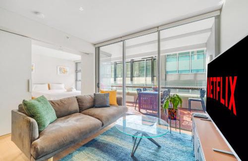 Crows Nest Apartment | Comfortable 1 bedroom apartment in Crows Nest