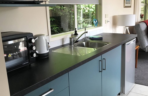 Kaitake Cottage | Comfortable 1 Bedroom Cottage set in rural setting 10 mins from New Plymouth.