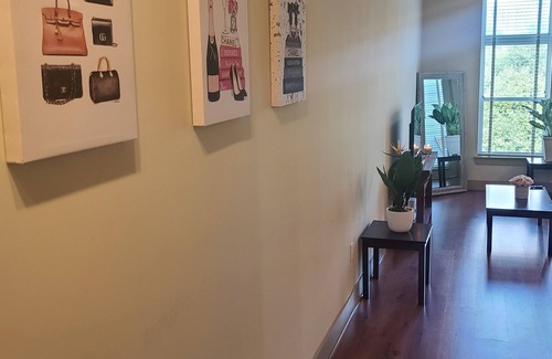 Piedmont Heights Apartment | Comfortable 1 bedroom loft with balcony & kitchen