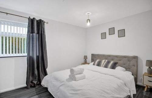 Little Hay Apartment | Comfortable 1BR Near NEC & Resorts World