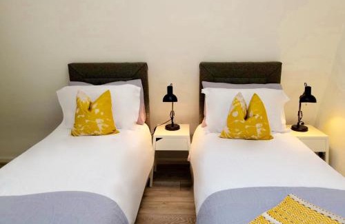 Headington Apartment | Comfortable 2 Bedroom Apartment in Headington, Near John Radcliffe Hospital & Oxford Brookes