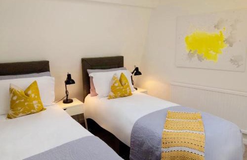 Headington Apartment | Comfortable 2 Bedroom Apartment in Headington, Near John Radcliffe Hospital & Oxford Brookes