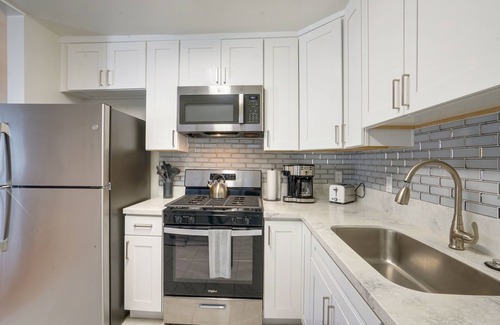 Little Italy Apartment | Comfortable 2-Br Apartment in Downtown/Little Italy SD
