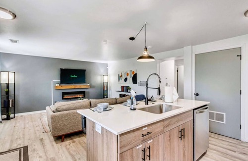 Downtown Salt Lake City Apartment | Comfortable 2BR Apt Near Capitol Hill SLC
