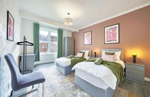 Shawlands Apartment | Comfortable 2BR Apartment with Free Parking
