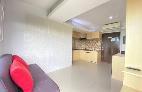 Cipaganti Apartment | Comfortable 2Br Apartment Ac In Living Room At The Jarrdin Cihampelas