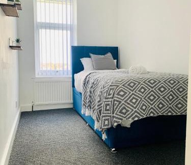 Sheffield House | Comfortable 3 bed residential home in Sheffield