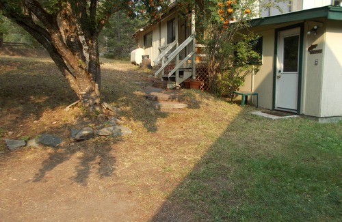Troy Cabin | Comfortable 3 bedroom 1 bath Cabin, walk to the lake at the Public boat launch.