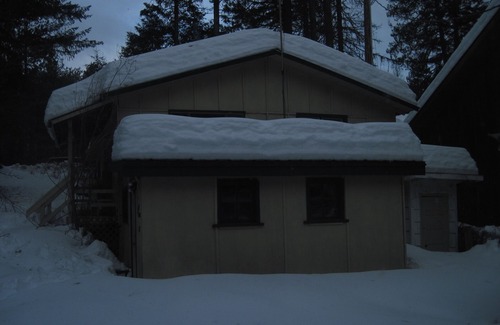 Troy Cabin | Comfortable 3 bedroom 1 bath Cabin, walk to the lake at the Public boat launch.