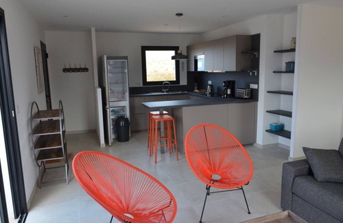 Palasca Villa | Comfortable 3-bedroom villa 500 metres from LOZARI beach