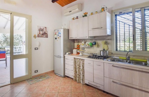 Chiaramonte Gulfi House | Comfortable and functional furnished vacation home in the south of Sicily.