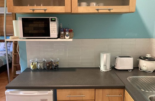 Stanwell Tops Apartment | Comfortable airconditioned apartment