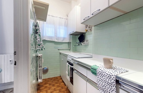 Turro Apartment | Comfortable and functional studio apartment above the Turro subway