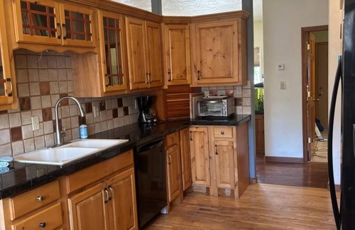 Durango House | Comfortable and spacious 3 bedroom home near Durango ideal for families & groups