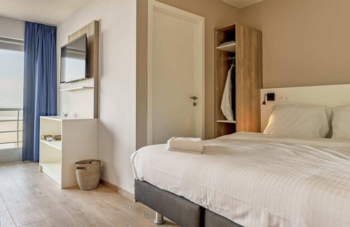 Blankenberge Apartment | Comfortable Apartment With sea View