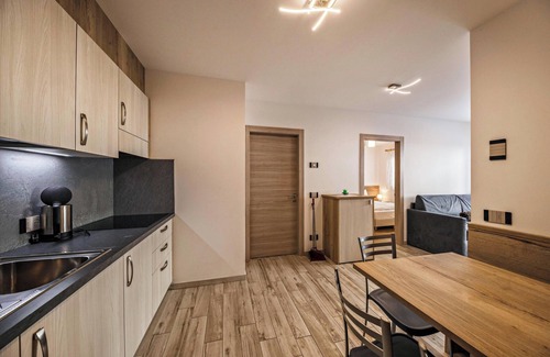 Predazzo Apartment | Comfortable Apartment “Vacanze Arcobaleno - Verde” with Mountain View