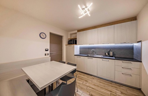 Predazzo Apartment | Comfortable Apartment “Vacanze Arcobaleno - Blu” with Mountain View