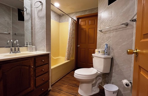 Mill Spring Cabin | Comfortable cabin in the mountains of North Carolina, located near TIEC.