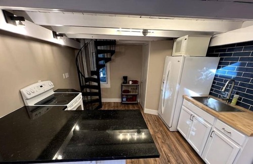 West Olive Cabin | Comfortable Cabin in Wooded Setting, Close to Lake
