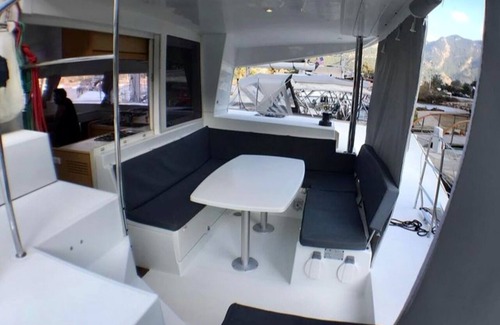 Toulon - Hyeres Boat Rental | Comfortable cabin rental