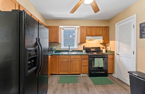 Fredericksburg House | Comfortable & Centrally Located Downtown